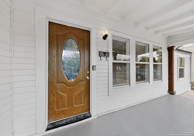 Photo 3 of Single family home for sale at 1334 W Theo Ave, San Antonio, TX 78225 | MLS# 1928090 | Listing updated on 2026-01-05