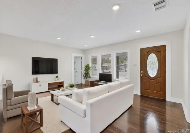 Photo 3 of Single family home for sale at 1334 W Theo Ave, San Antonio, TX 78225 | MLS# 1928090 | Listing updated on 2026-01-05