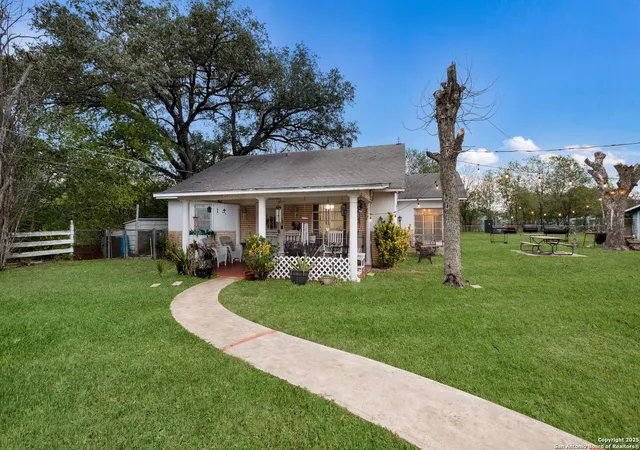 Photo 3 of Single family home for sale at 331 Orchard Rd, San Antonio, TX 78220 | MLS# 1928101 | Listing updated on 2025-12-23