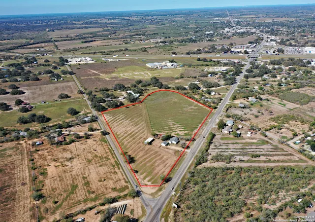 Photo 1 of Land for sale at 461 Hwy 173 S, Hondo, TX 78861 | MLS# 1928130 | Listing updated on 2026-04-19