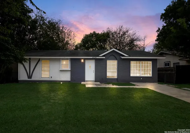 Photo 2 of Sale Pending at 4726 Casa Verde, San Antonio, TX 78233 | MLS# 1928208 | Listing updated on 2026-04-06