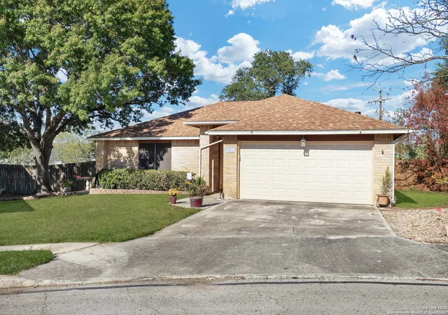 Photo 2 of Sale Pending at 7811 Clymer, San Antonio, TX 78240 | MLS# 1928209 | Listing updated on 2026-05-07
