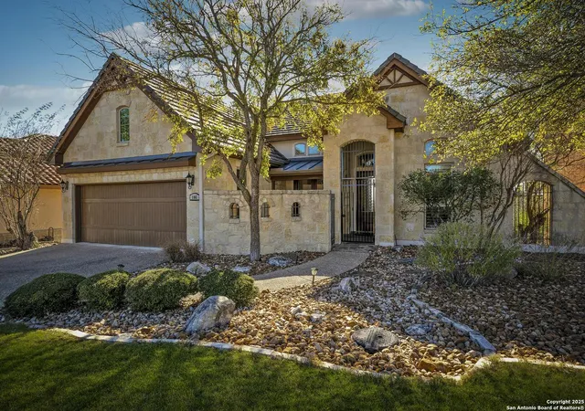 Photo 3 of Single family home for sale at 106 Hannah Ln, Boerne, TX 78006 | MLS# 1928272 | Listing updated on 2026-01-19