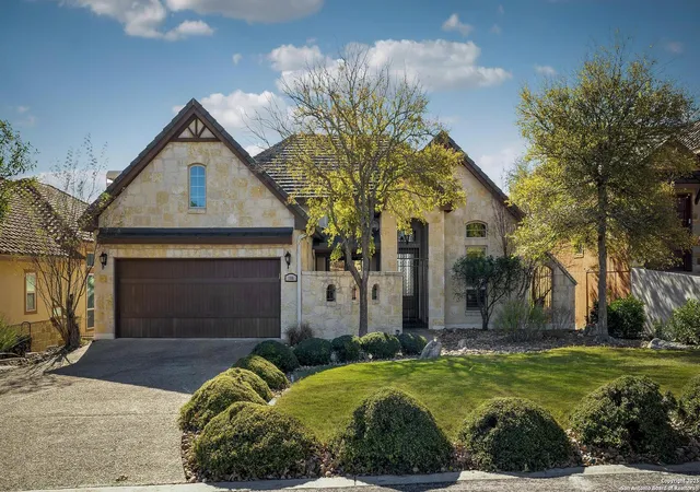 Photo 1 of Single family home for sale at 106 Hannah Ln, Boerne, TX 78006 | MLS# 1928272 | Listing updated on 2026-01-19