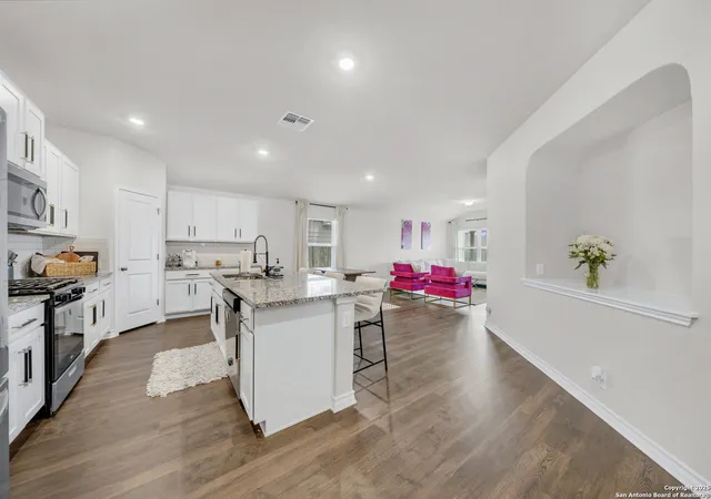 Photo 3 of Sale Pending at 9810 Tupelo, San Antonio, TX 78254 | MLS# 1928354 | Listing updated on 2026-05-06