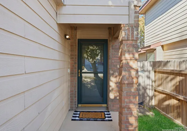 Photo 4 of Sale Pending at 8931 Arch Brg, San Antonio, TX 78254 | MLS# 1928364 | Listing updated on 2026-02-17