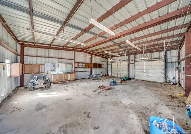 Photo 3 of Manufactured home for sale at 139 Pullman, La Vernia, TX 78121 | MLS# 1928372 | Listing updated on 2026-01-21