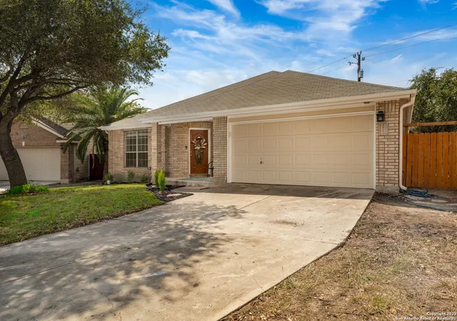 Photo 2 of Sale Pending at 4907 Wood Glen, San Antonio, TX 78244 | MLS# 1928376 | Listing updated on 2025-12-20