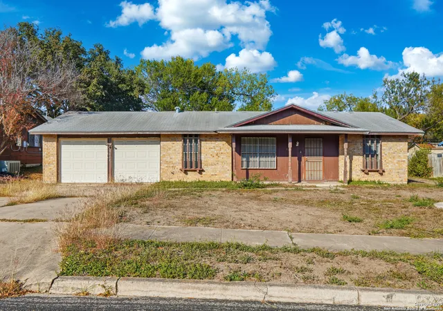 Photo 2 of Sale Pending at 5519 Crystal Valley St, San Antonio, TX 78242 | MLS# 1928381 | Listing updated on 2026-02-03