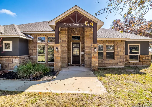 4th image of 129 Crescent, Adkins, TX 78101 | MLS# 1928406