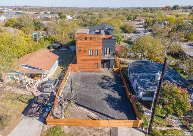 Photo 3 of Single family home for sale at 118 Clark Ave, San Antonio, TX 78203 | MLS# 1928451 | Listing updated on 2025-12-17