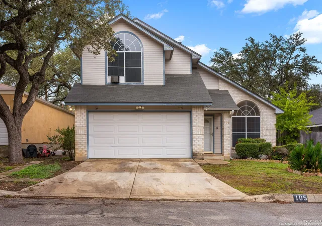 2nd image of 105 Golden Way, Universal City, TX 78148 | MLS# 1928456