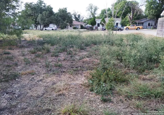 Photo 3 of Land for sale at 1015 Alametos, San Antonio, TX 78201 | MLS# 1928469 | Listing updated on 2025-12-25