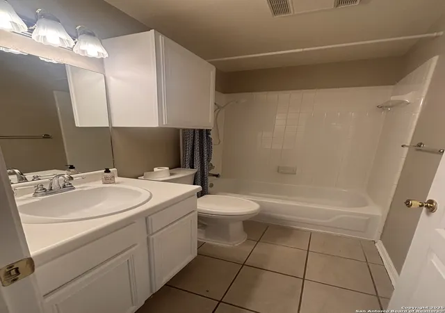 11th image of 8410 Branch Hollow, Universal City, TX 78148 | MLS# 1928478