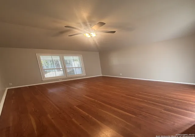 Photo 4 of Sale Pending at 8410 Branch Holw, Universal City, TX 78148 | MLS# 1928478 | Listing updated on 2025-12-18
