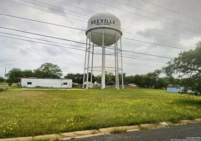 Photo 3 of Land for sale at 307 W Huntington, Beeville, TX 78102 | MLS# 1928540 | Listing updated on 2026-01-20