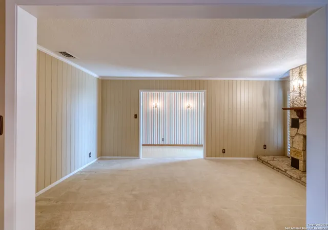 Photo 3 of Single family home for sale at 1124 4Th, Uvalde, TX 78801 | MLS# 1928623 | Listing updated on 2026-03-16