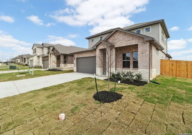 3rd image of 102 Barton Point, San Marcos, TX 78666 | MLS# 1928676