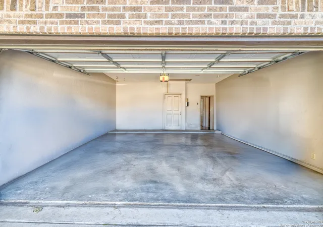 27th image of 3 Briar Court, Uvalde, TX 78801 | MLS# 1928681