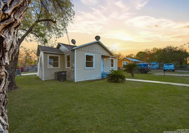 Photo 2 of Single family home for sale at 342 Bristol, San Antonio, TX 78214 | MLS# 1928826 | Listing updated on 2025-12-27