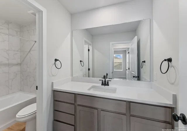 Photo 3 of Single family home for sale at 16650 Rosemary Ridge, Elmendorf, TX 78112 | MLS# 1928829 | Listing updated on 2025-12-27