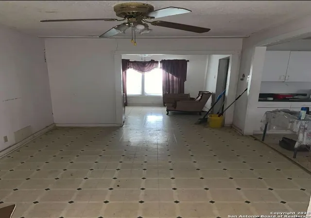 Photo 2 of Sale Pending at 126 Sims Ave, San Antonio, TX 78214 | MLS# 1928857 | Listing updated on 2026-01-12