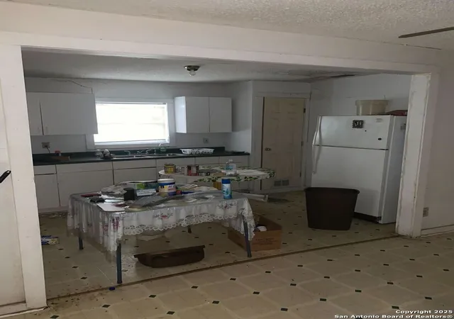 Photo 4 of Sale Pending at 126 Sims Ave, San Antonio, TX 78214 | MLS# 1928857 | Listing updated on 2026-01-12