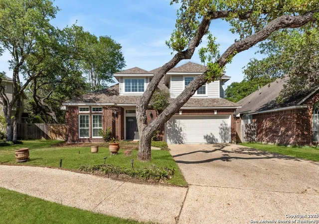 Photo 2 of Single family home for sale at 2047 Thicket Trail Dr, San Antonio, TX 78248 | MLS# 1928859 | Listing updated on 2025-12-27
