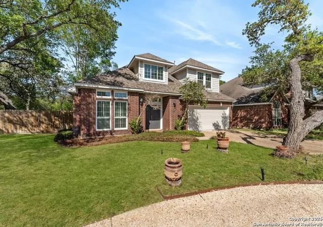 Photo 3 of Single family home for sale at 2047 Thicket Trail Dr, San Antonio, TX 78248 | MLS# 1928859 | Listing updated on 2025-12-27