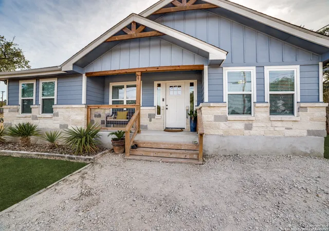 Photo 3 of Single family home for sale at 388 Bluff View, Spring Branch, TX 78070 | MLS# 1928923 | Listing updated on 2026-03-09