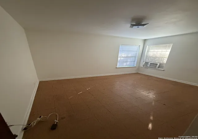 Photo 4 of Single family home for sale at 1718 Kendalia, San Antonio, TX 78224 | MLS# 1928926 | Listing updated on 2026-02-01