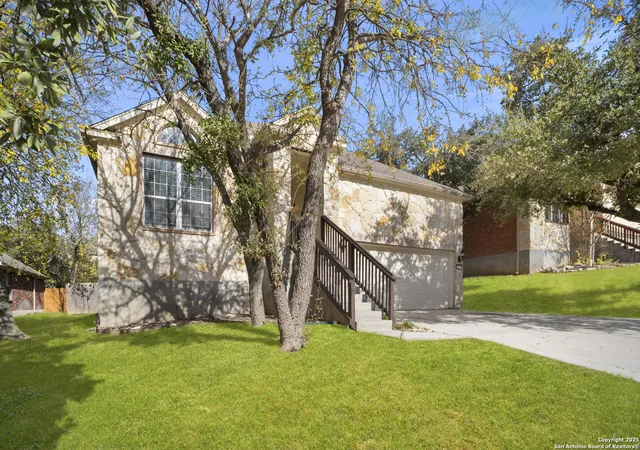 Photo 3 of Sale Pending at 1019 Parter Pond, San Antonio, TX 78260 | MLS# 1928933 | Listing updated on 2026-01-02