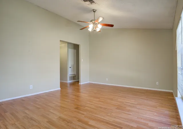 Photo 4 of Single family home for sale at 13926 Anchorage, San Antonio, TX 78217 | MLS# 1928938 | Listing updated on 2026-03-18