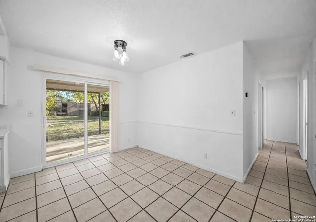 Photo 4 of Single family home for sale at 4850 Castle Stream Dr, San Antonio, TX 78218 | MLS# 1928970 | Listing updated on 2026-02-05