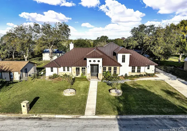 3rd image of 1309 E, Floresville, TX 78114 | MLS# 1928996