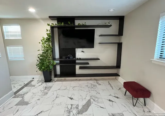Photo 3 of Single family home for sale at 4006 Dunmore, San Antonio, TX 78230 | MLS# 1929021 | Listing updated on 2025-12-28