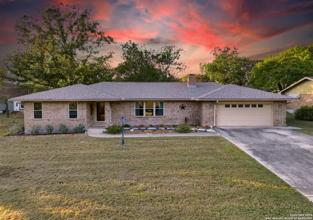 Photo 1 of Sale Pending at 118 Timber Ln, Kerrville, TX 78028 | MLS# 1929068 | Listing updated on 2026-05-15