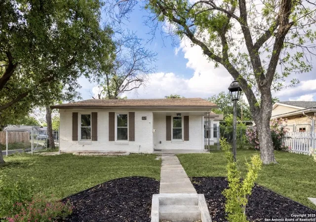 Homes for sale in San Antonio, TX | 369 W Mandalay, San Antonio, TX 78212 | MLS# 1929069