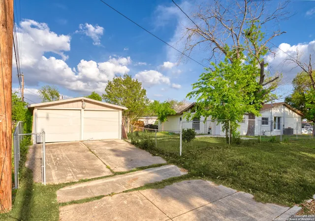 Homes for sale in San Antonio, TX | 369 W Mandalay, San Antonio, TX 78212 | MLS# 1929069
