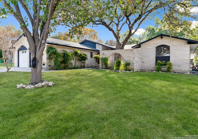 Photo 2 of Sale Pending at 1510 Periwinkle St, San Antonio, TX 78232 | MLS# 1929084 | Listing updated on 2026-02-10