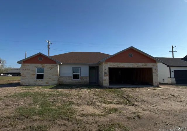1st image of 1541 Ne Maryville Loop, Beeville, TX 78102 | MLS# 1929122