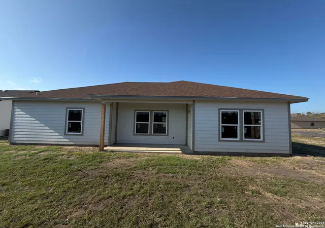 3rd image of 1541 Ne Maryville Loop, Beeville, TX 78102 | MLS# 1929122
