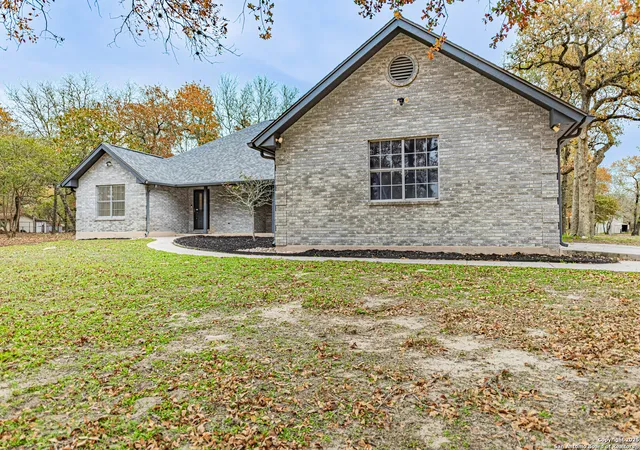 Photo 1 of Sale Pending at 380 Bear Ridge, La Vernia, TX 78121 | MLS# 1929124 | Listing updated on 2026-01-13