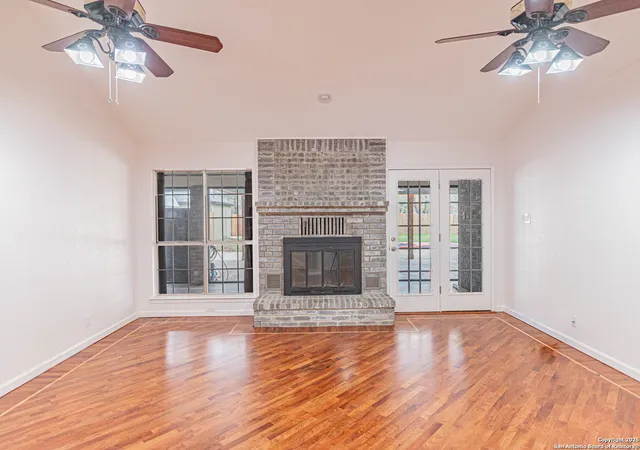 Photo 4 of Sale Pending at 380 Bear Ridge, La Vernia, TX 78121 | MLS# 1929124 | Listing updated on 2026-01-13