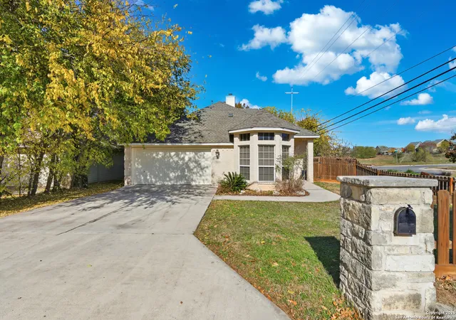 3rd image of 1800 Pearce Court, San Marcos, TX 78666 | MLS# 1929163