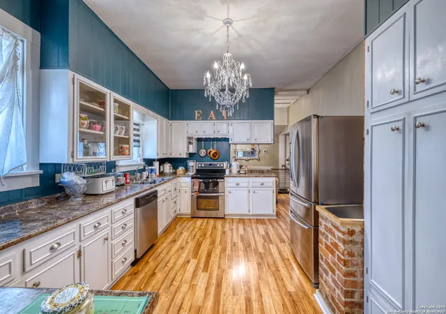 Photo 3 of Single family home for sale at 518 N Getty, Uvalde, TX 78801 | MLS# 1929241 | Listing updated on 2026-03-16