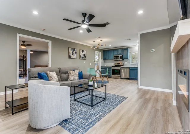 3rd image of 235 Saratoga Dr, San Antonio, TX 78213 | MLS# 1929297