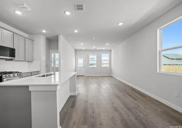 Photo 2 of Sale Pending at 9903 Chavaneaux Lndg, San Antonio, TX 78221 | MLS# 1929304 | Listing updated on 2026-04-02