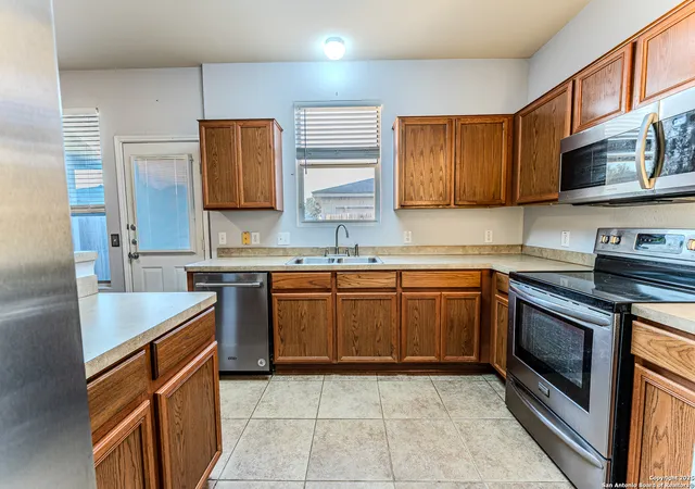 5th image of 10311 Lateleaf Oak, San Antonio, TX 78223 | MLS# 1929342