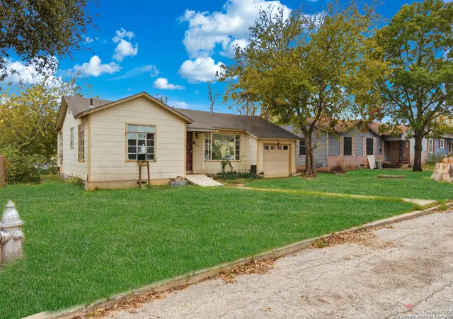 Photo 4 of Sale Pending at 626 Glamis, San Antonio, TX 78223 | MLS# 1929373 | Listing updated on 2026-04-27
